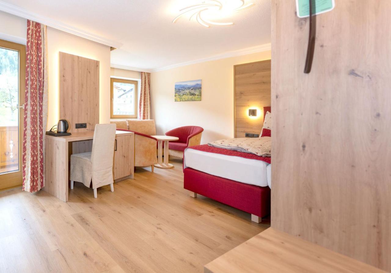 Hotel Schneeberger Niederau Bagian luar foto