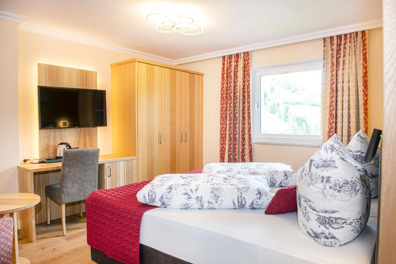 Hotel Schneeberger Niederau Bagian luar foto