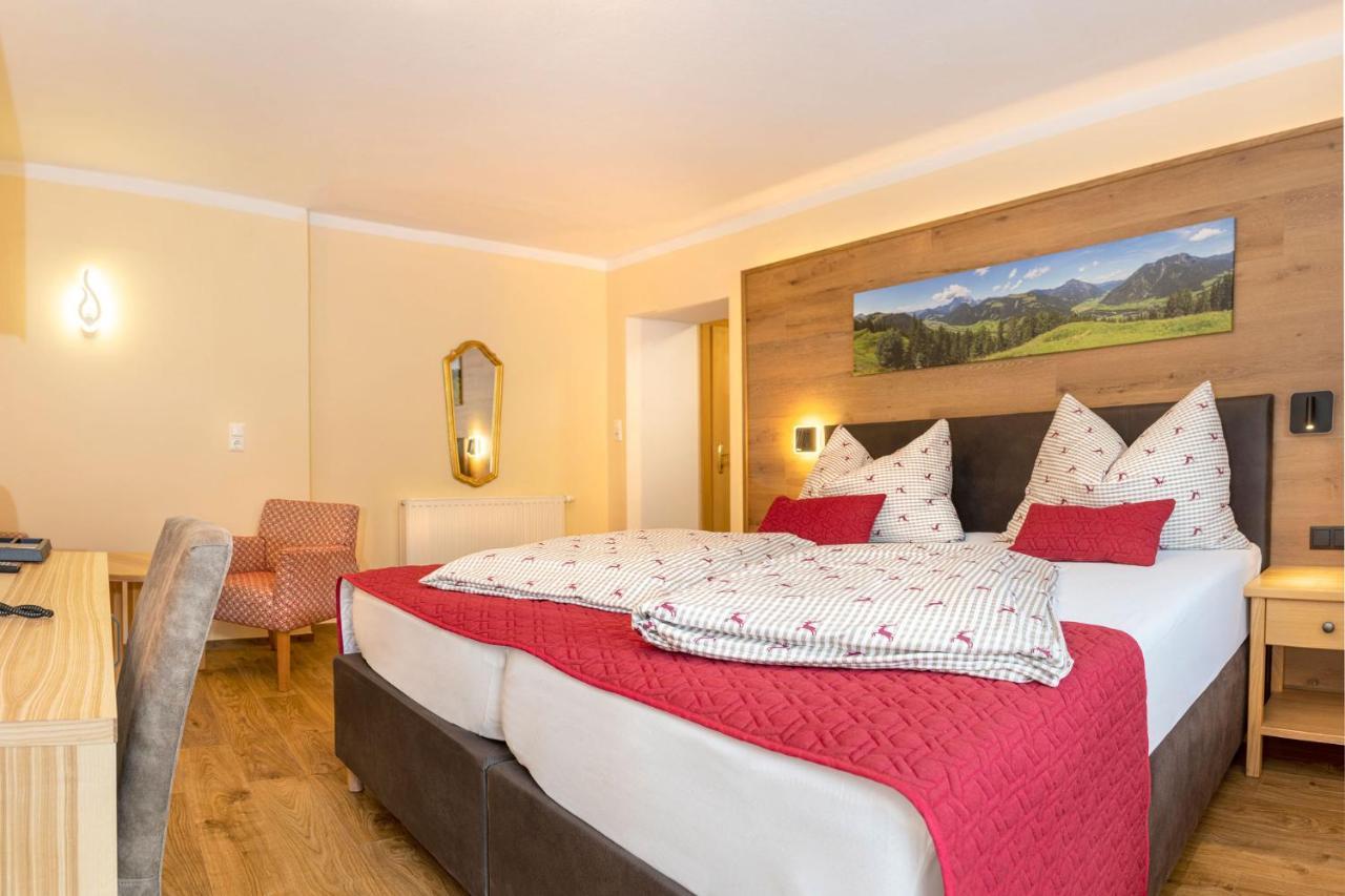 Hotel Schneeberger Niederau Bagian luar foto