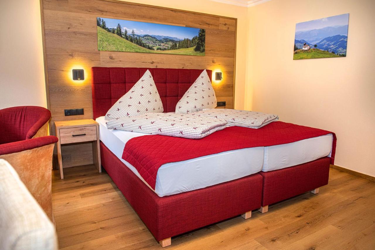 Hotel Schneeberger Niederau Bagian luar foto