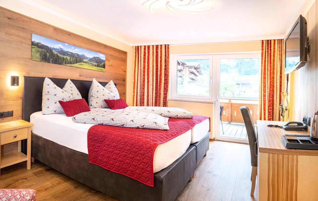 Hotel Schneeberger Niederau Bagian luar foto