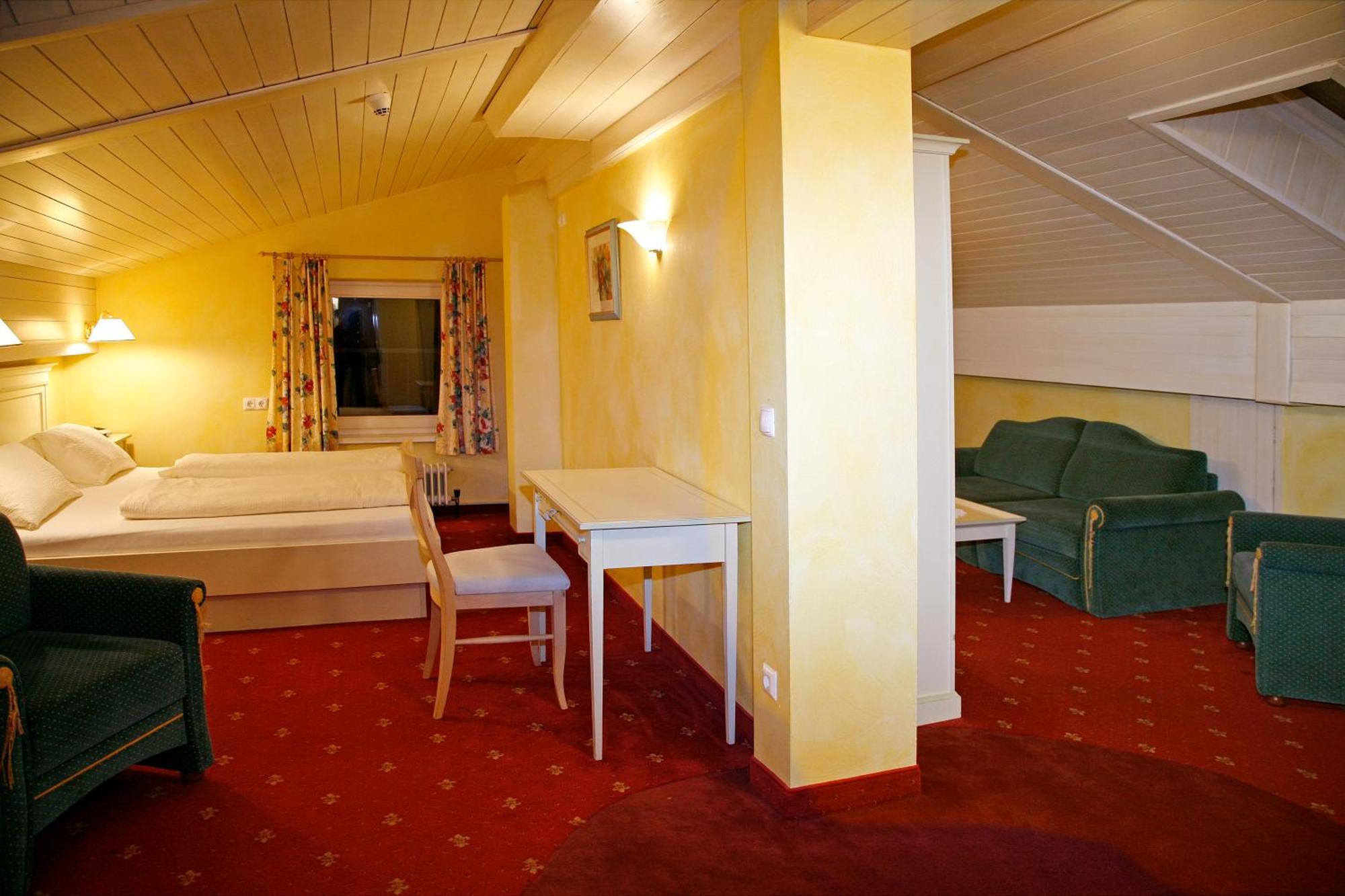 Hotel Schneeberger Niederau Bagian luar foto