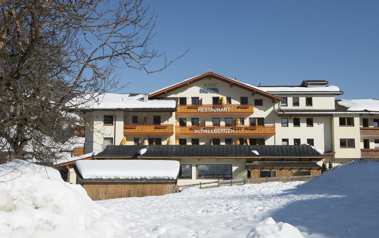 Hotel Schneeberger Niederau Bagian luar foto